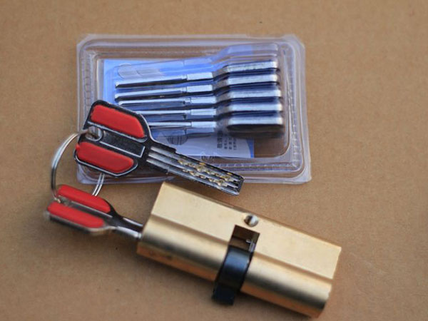 观山湖24小时上门开锁公司